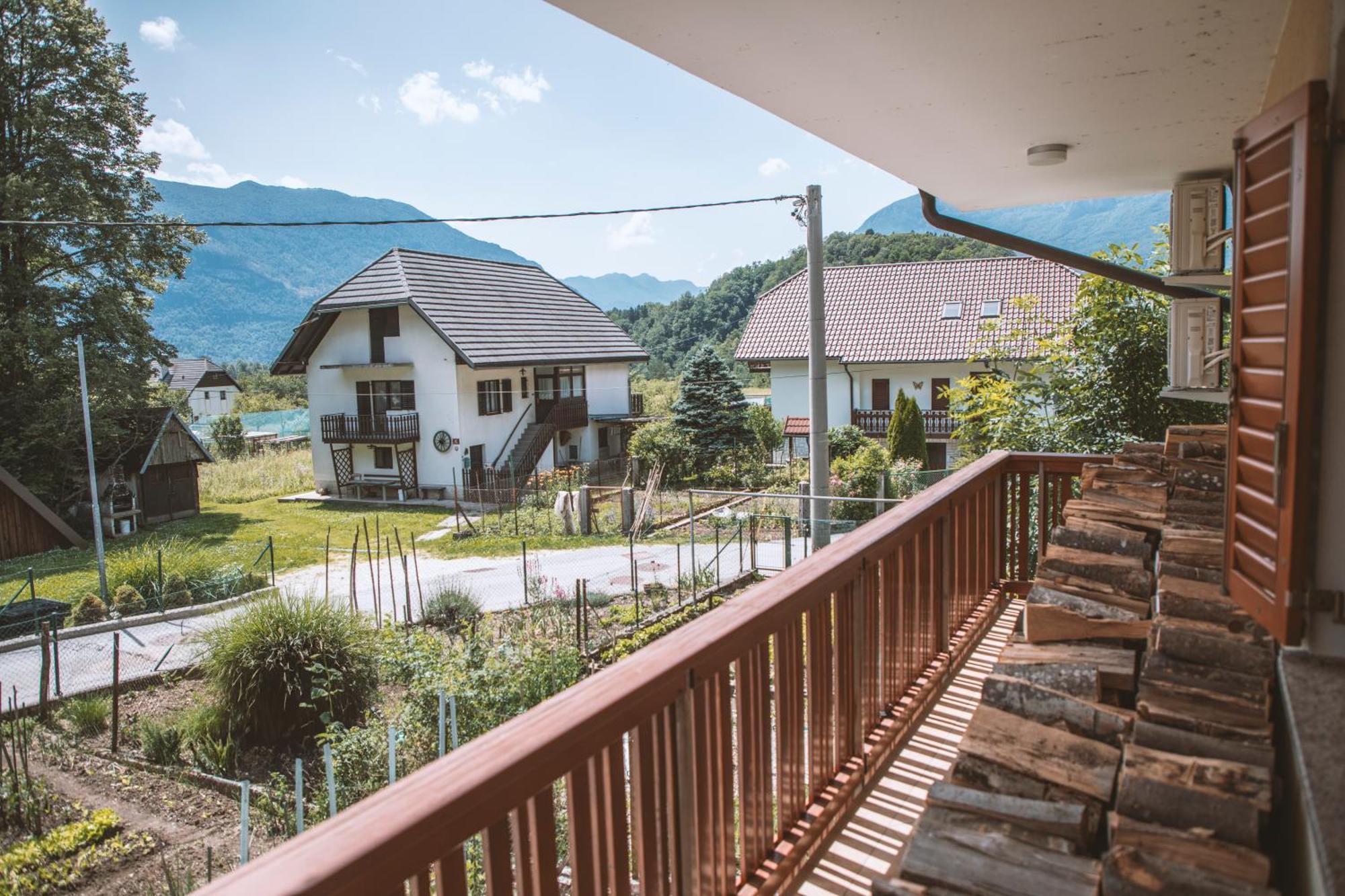 4 Sheeps Apartments Bovec Exterior photo